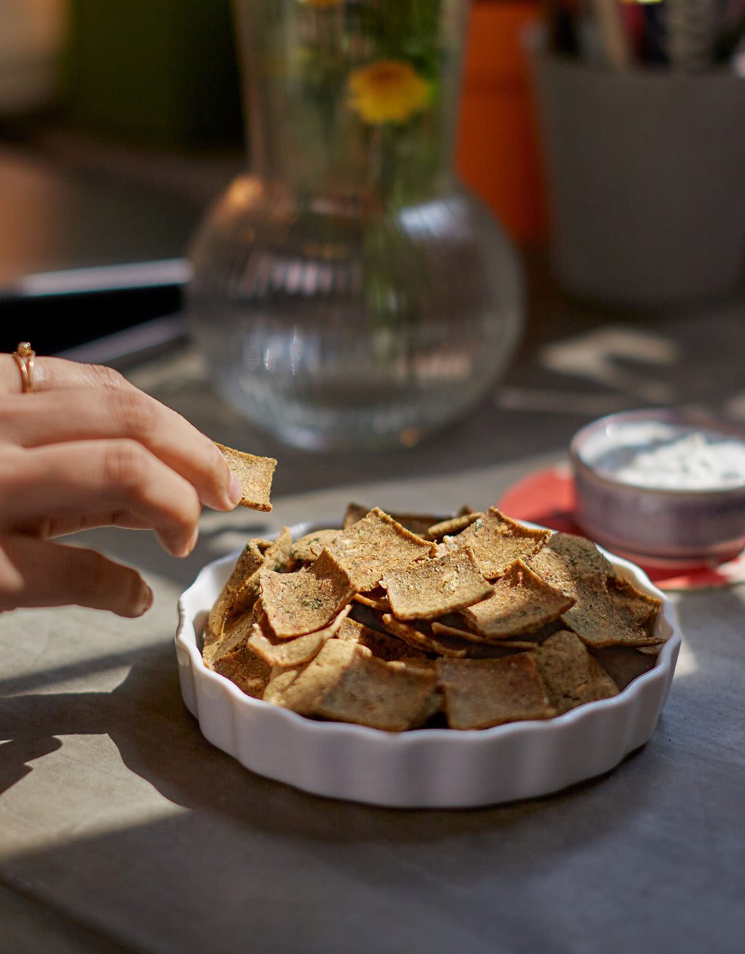 Thalipeeth Crackers