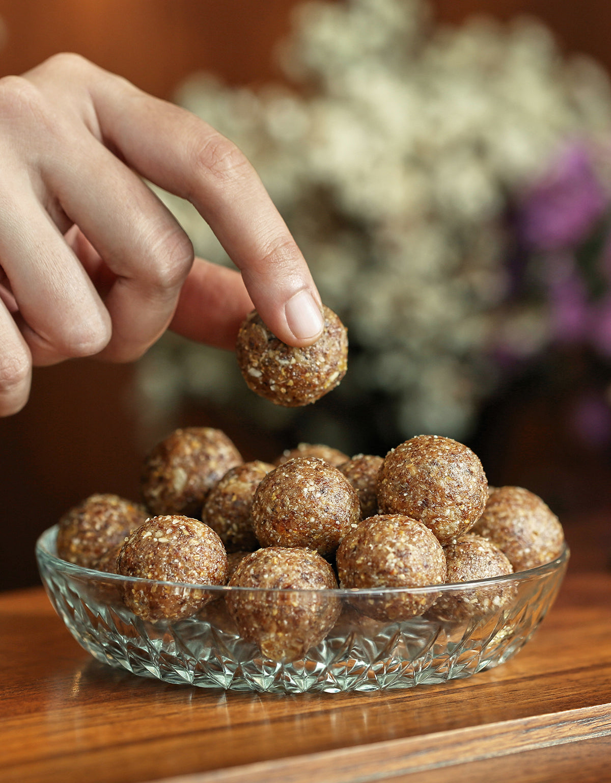 Anti-Dessert Laadu – Hatti & Giraffe